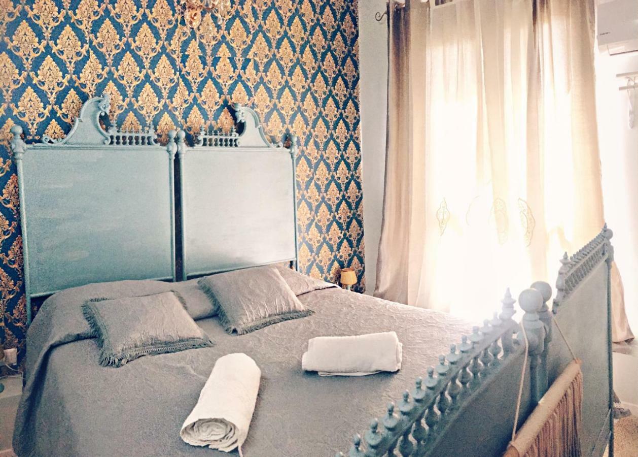 B&B Dimora Chic Gioia Tauro Cameră foto